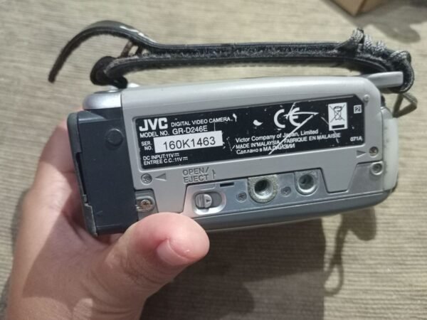 kamera video handycam Merk JVC tipe GR-D246E Bekas. - Gambar 3