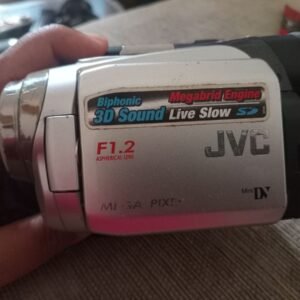 Kamera Video Handycam JVC tipe GR-Df570E Bekas.