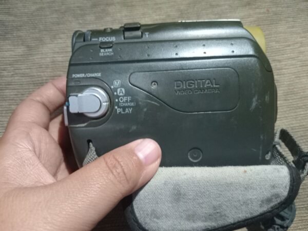 Kamera Video Handycam Merk JVC Tipe GR-D33AG - Gambar 6