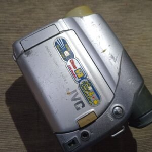 Kamera Video Handycam Merk JVC Tipe GR-D33AG