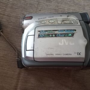 Kamera Video Handycam Merk JVC Tipe GR-D250AG Bekas.
