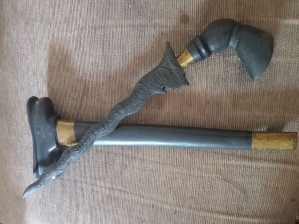 Keris Arjuna Berukuran 40 cm Peninggalan mbah kuno Antik Bekas. - Gambar 7