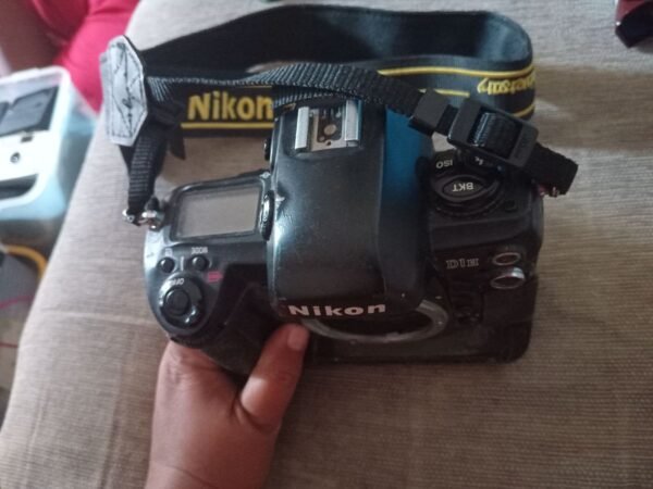 Bodi kamera DSLR Nikon D1H Bekas. - Gambar 4