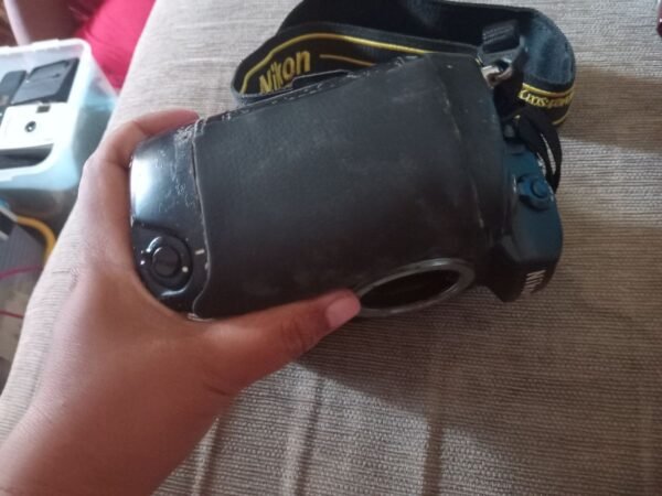 Bodi kamera DSLR Nikon D1H Bekas. - Gambar 5