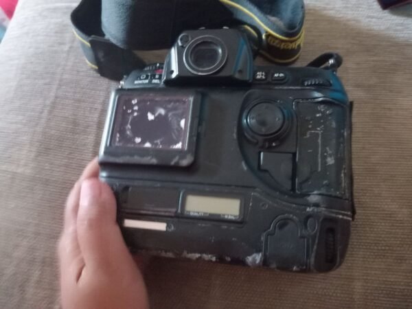 Bodi kamera DSLR Nikon D1H Bekas. - Gambar 6
