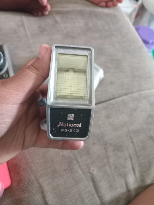 Flash kamera National PE-243 Bekas