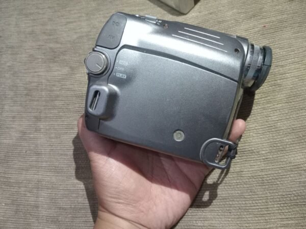 Kamera Video Handycam Merk Sony Tipe DCR-HC20E Bekas. - Gambar 2