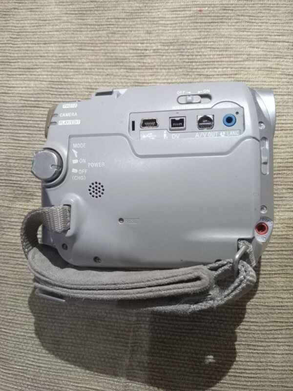Kamera Video Handycam Merk Sony Tipe DCR-HC20E Bekas. - Gambar 6