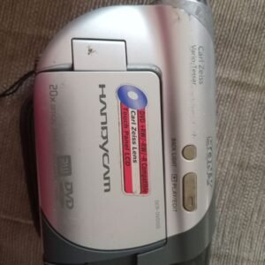 Kamera Video Handycam Merk Sony Tipe DVD DCR 105 Bekas