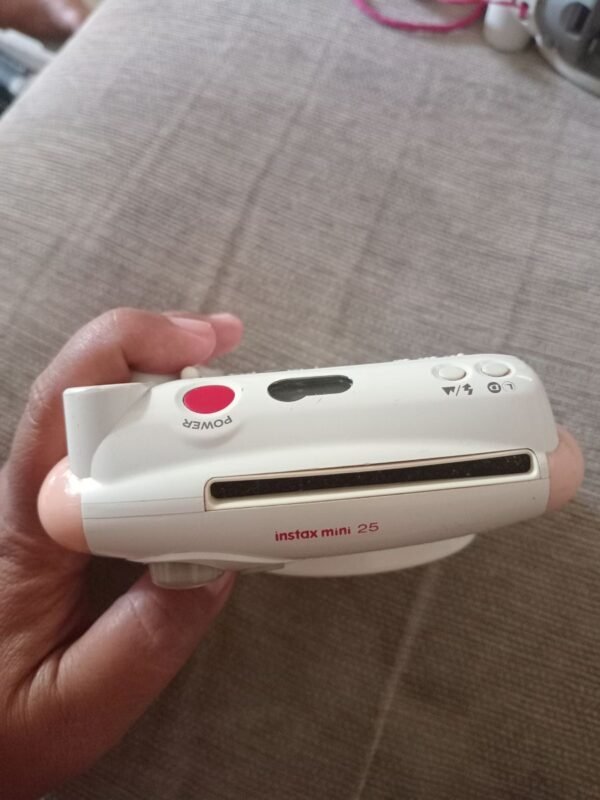 Kamera Polaroid Fuji Instax Mini 25s Pink Putih Bekas. - Gambar 3