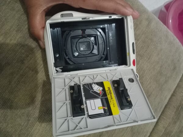 Kamera Polaroid Fuji Instax Mini 25s Pink Putih Bekas. - Gambar 14