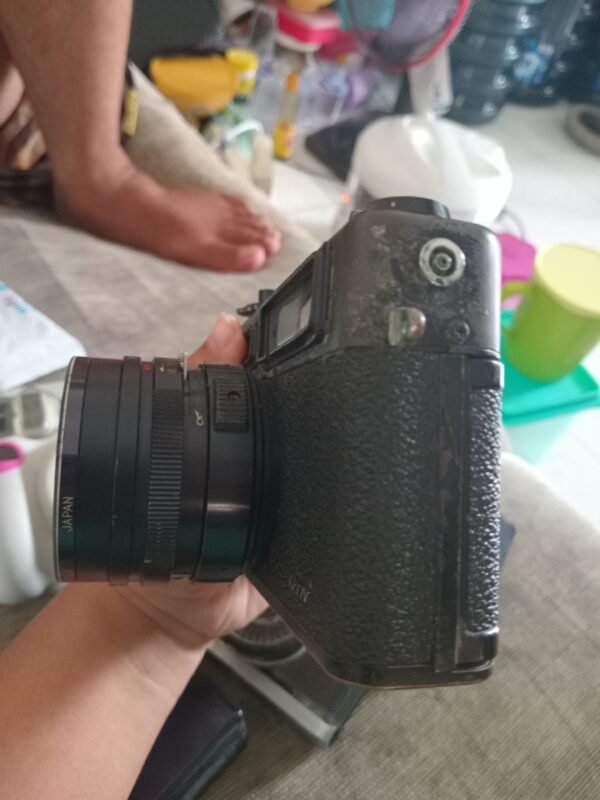 Kamera Analog Film Yashica Electro 35 GTN Hitam Bekas. - Gambar 3