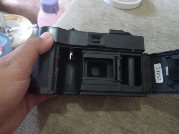 Kamera Analog Film Modern Flash 350s Bekas - Gambar 9