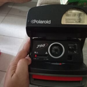 Kamera Polaroid 790 Bekas.