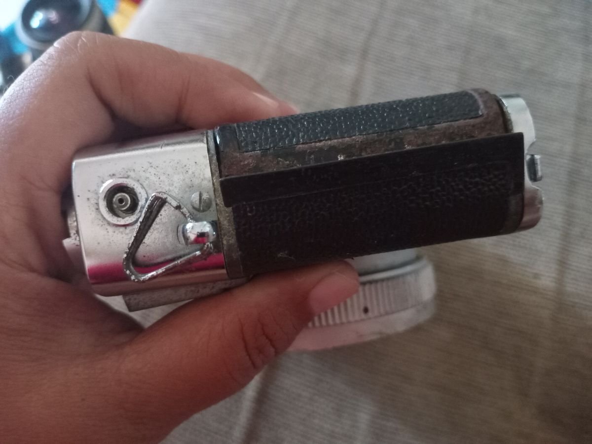 Kamera Analog Film Yashica Junior Bekas. - Gambar 7